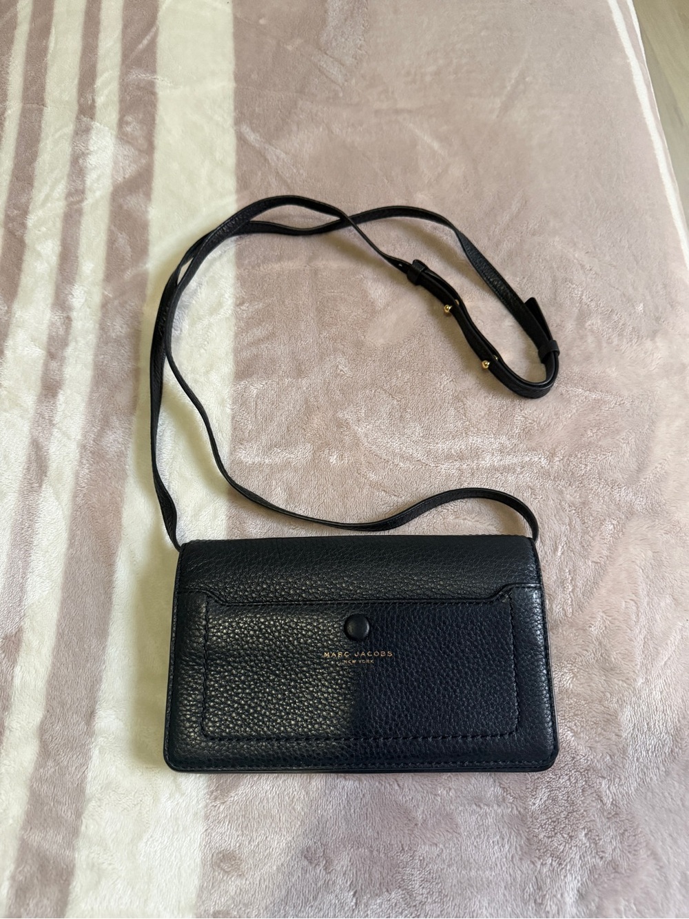 Marc Jacobs Empire City STR Wallet with Removable Crossbody Strap